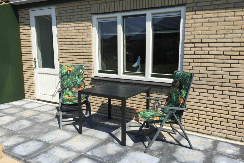 Bungalow Op Bedrijf Met Melkkoeien De Cocksdorp  Eksteriør bilde